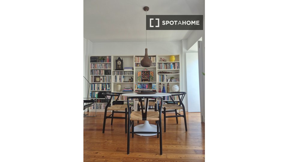 Apartment mono Lisbon, 61m² — photo 39