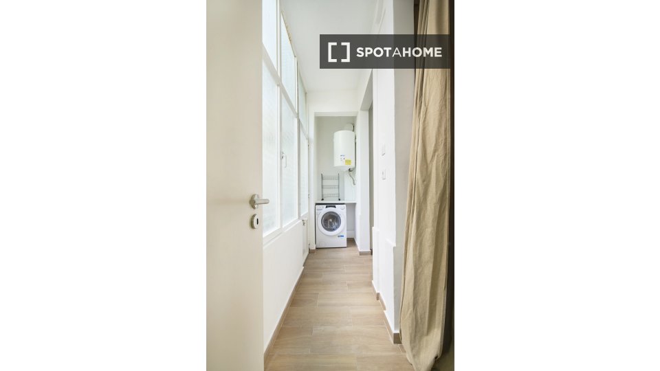 Apartment Lisbon, 1 bed — photo 19