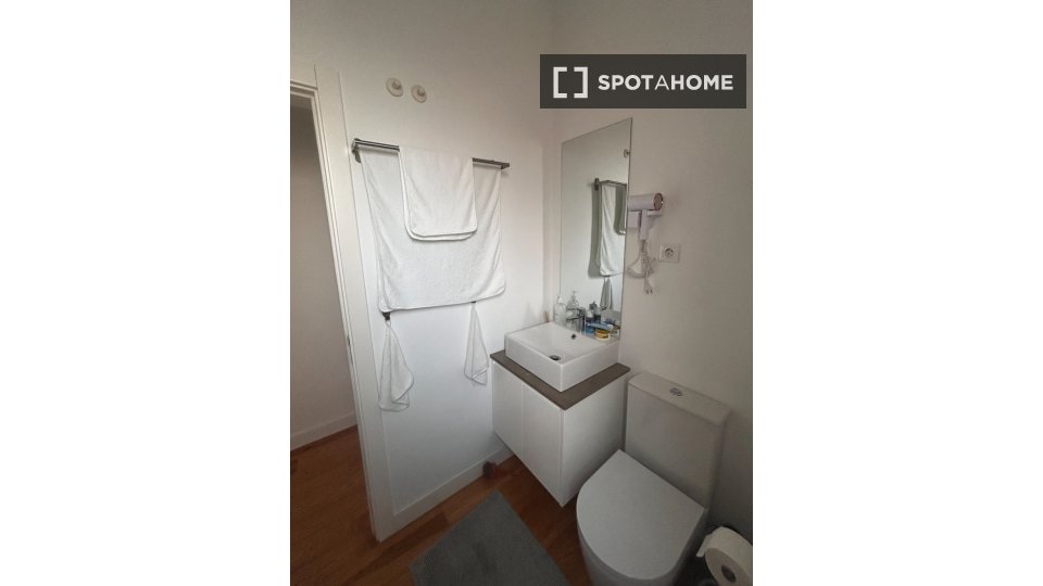 Apartment Lisbon, 1 bed, 55m² — photo 15