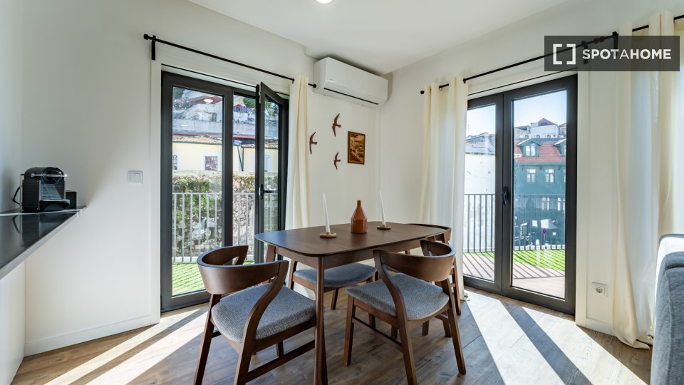Apartment Porto, 2 beds, 162m² — photo 13