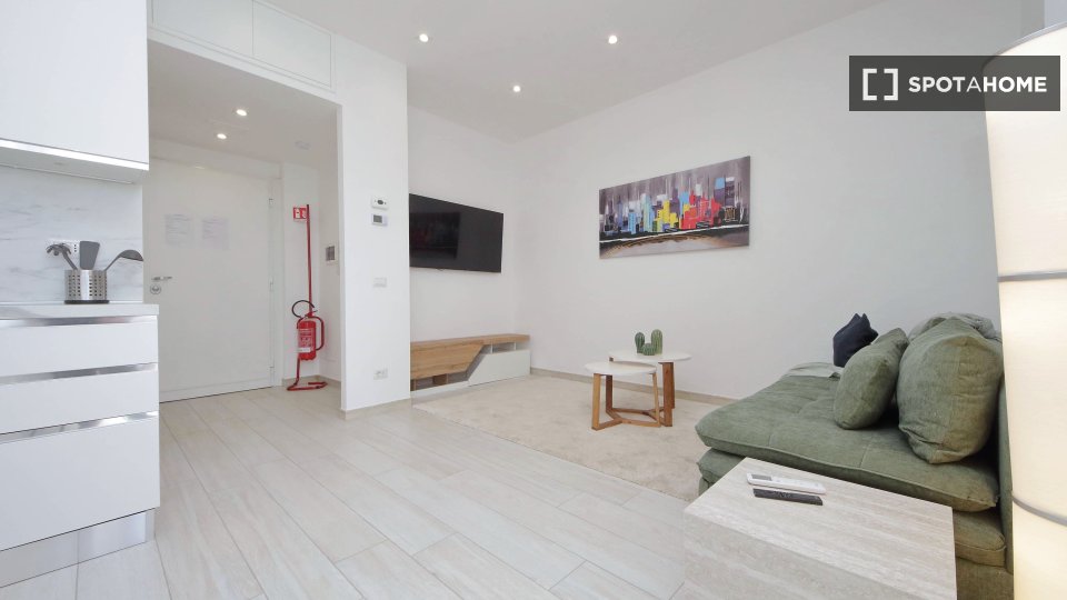 Apartment Rome, 1 bed — photo 18