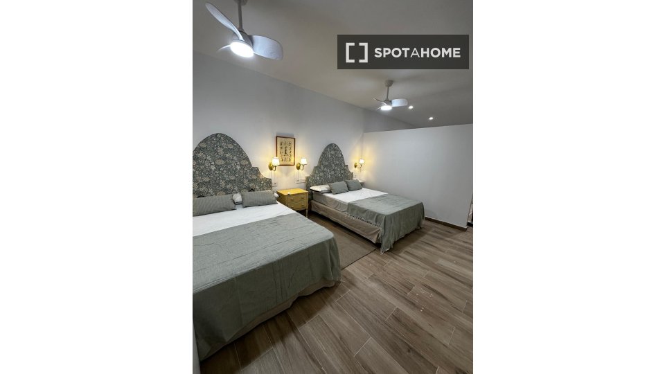 Apartment Seville, 1 bed, 67m² — photo 3