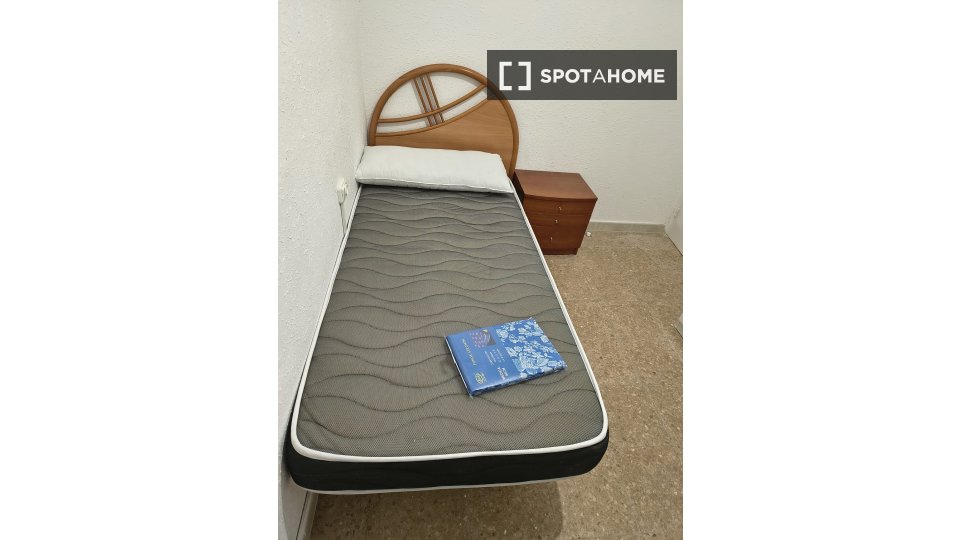 Double room Barcelona, 4 beds — photo 41