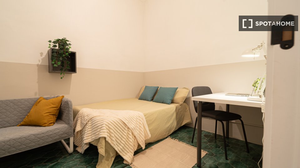 Double room Barcelona, 9 beds, 200m² — photo 17