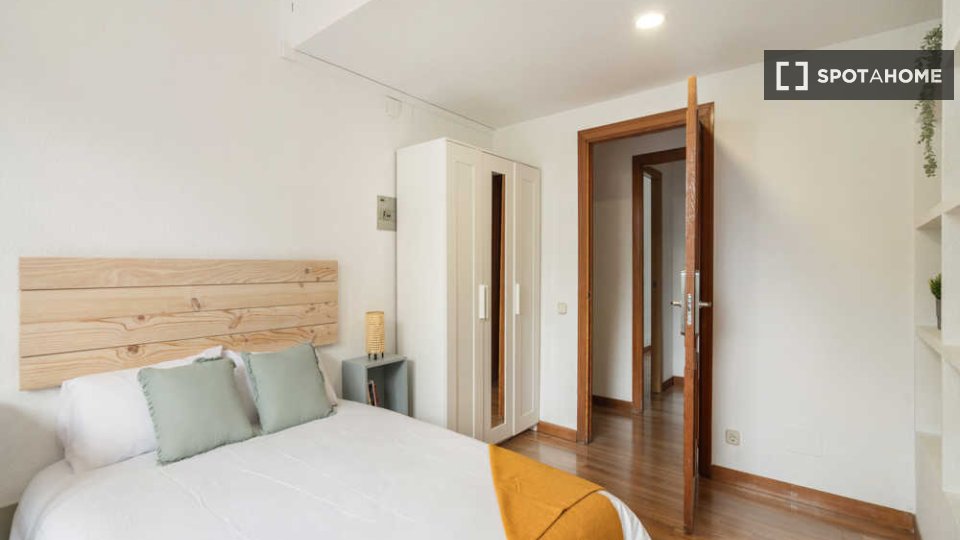 Double room Madrid, 10 beds — photo 43