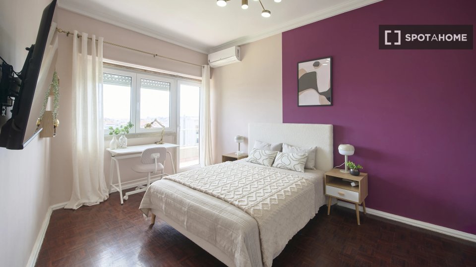 Double room Lisbon, 4 beds — photo 12