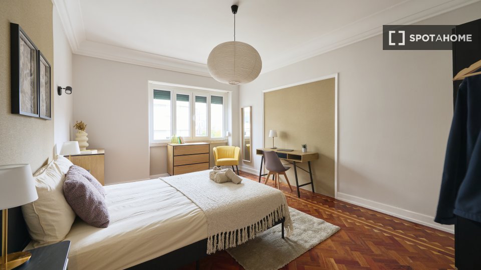 Double room Lisbon, 6 beds — photo 11