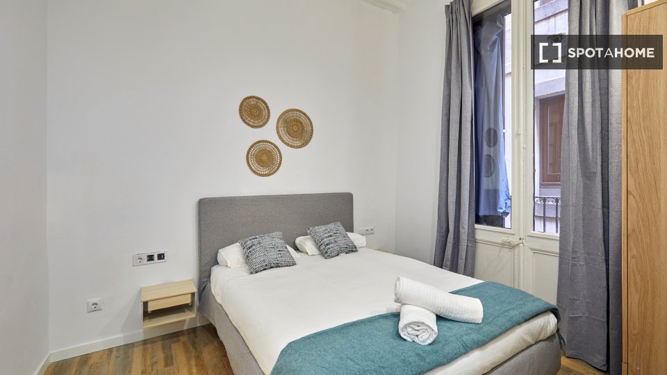 Apartment Barcelona, 2 beds, 80m² — photo 37