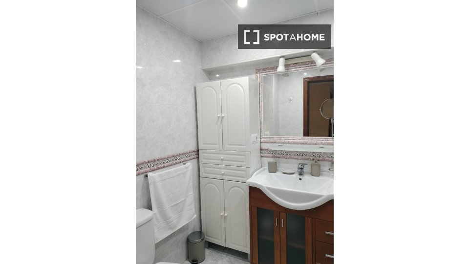 Apartment Malaga, 3 beds, 110m² — photo 4