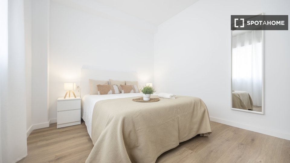 Chambre double Valence, 5 chambres, 100m² — photo 12