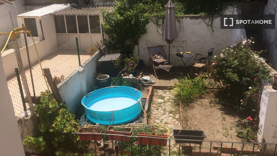 Double room Lisbon, 2 beds, 70m² — photo 12