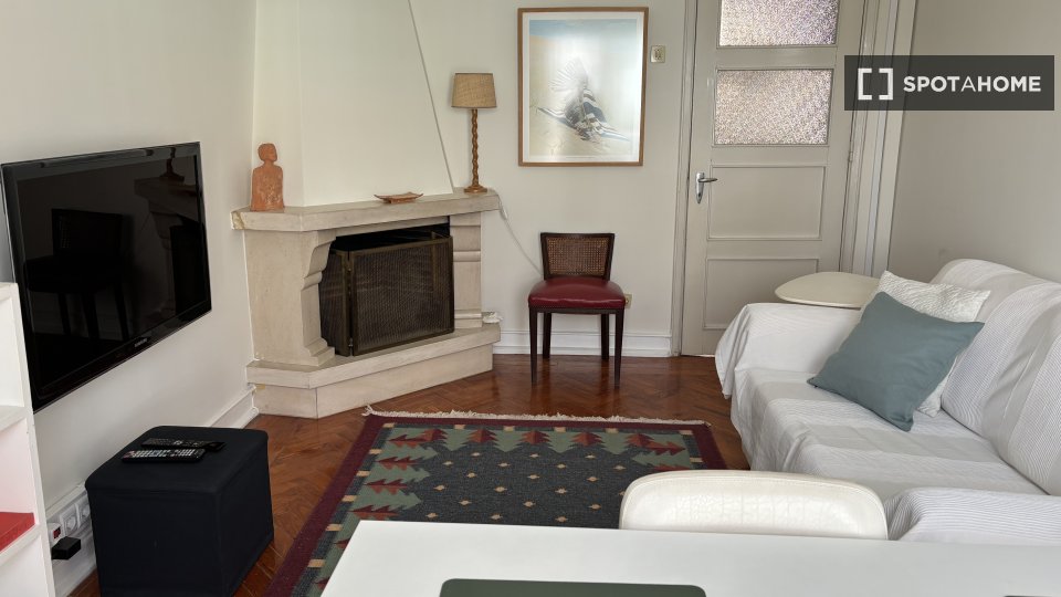 Apartment Lisbon, 1 bed, 77m² — photo 6