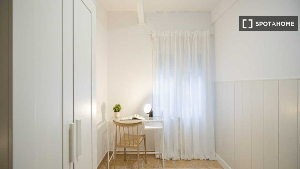 Double room Madrid, 25 beds, 600m² — photo 3