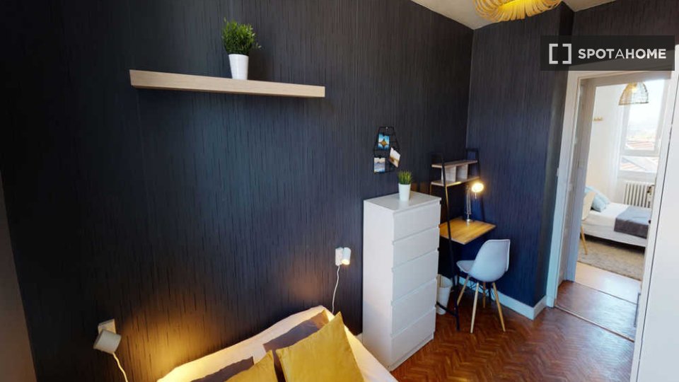 Double room Lyon, 3 beds, 60m² — photo 6