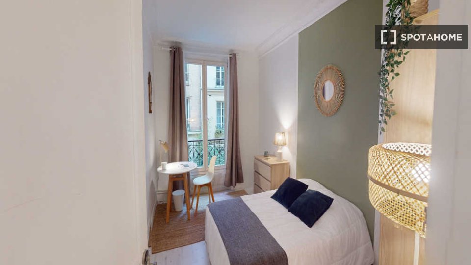 Double room Paris, 4 beds, 60m² — photo 2