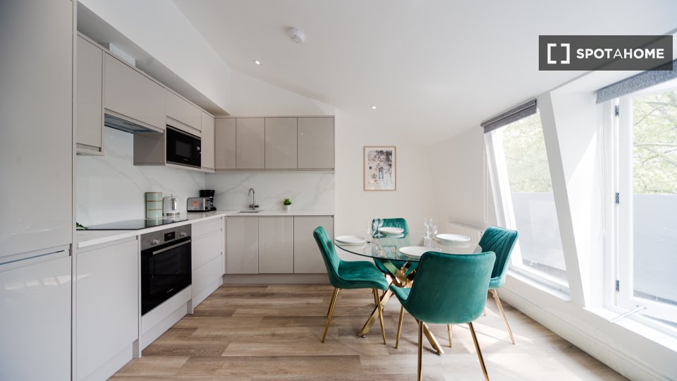 Apartment London, 2 beds, 60m² — photo 38