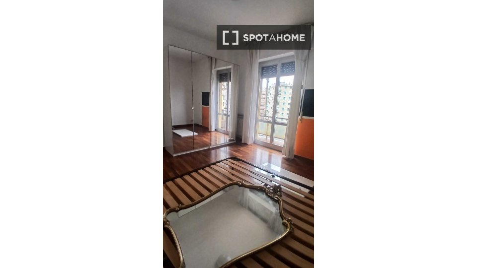 Double room Genoa, 4 beds — photo 9