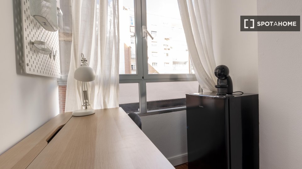Double room Madrid, 5 beds — photo 52