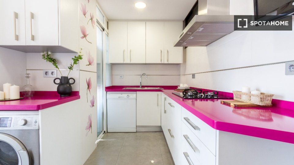 Double room Alicante, 7 beds, 150m² — photo 16
