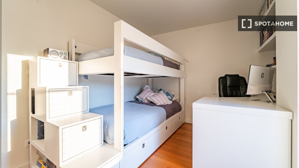 Apartment Porto, 3 beds, 202m² — photo 6