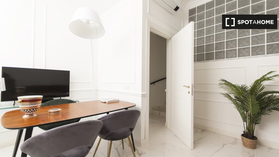 Apartment Milan, 2 beds, 62m² — photo 17