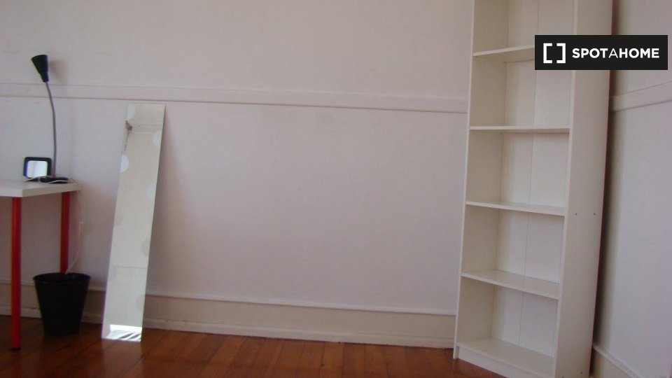 Double room Lisbon, 7 beds — photo 4