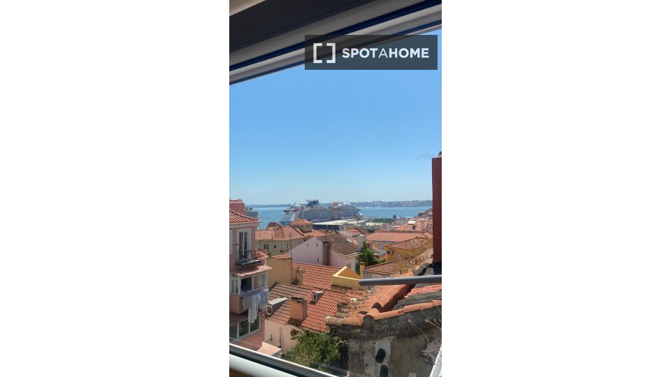 Apartment mono Lisbon — photo 1