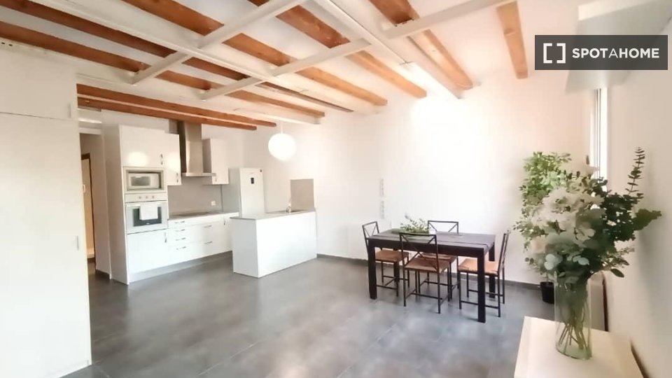 Apartment Barcelona, 1 bed, 40m² — photo 2