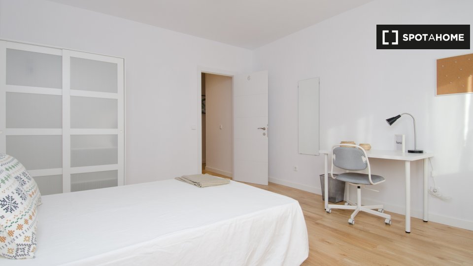 Double room Madrid, 6 beds — photo 2