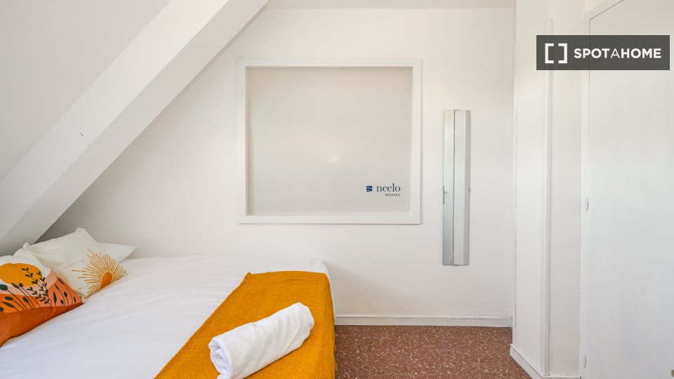 Double room Madrid, 17 beds — photo 6
