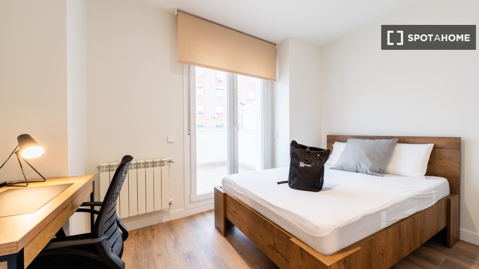 Apartment Madrid, 4 beds, 17m² — photo 11