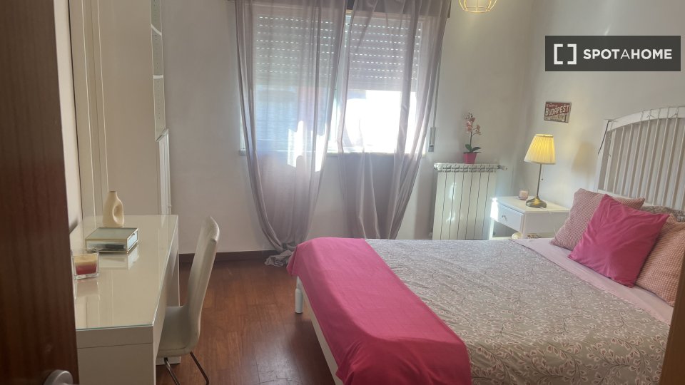 Double room Lisbon, 4 beds, 150m² — photo 22