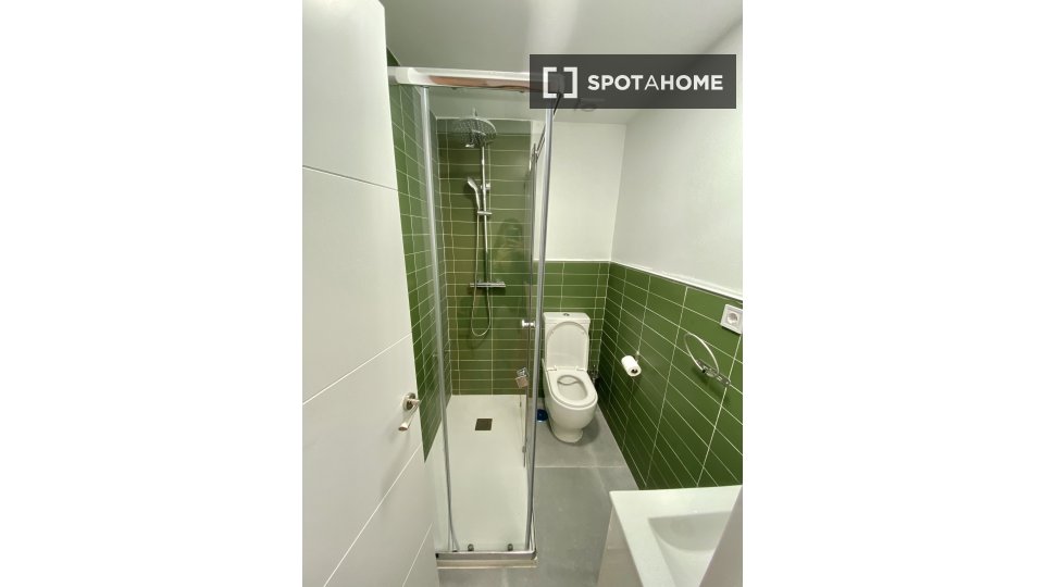 Double room Madrid, 12 beds — photo 32