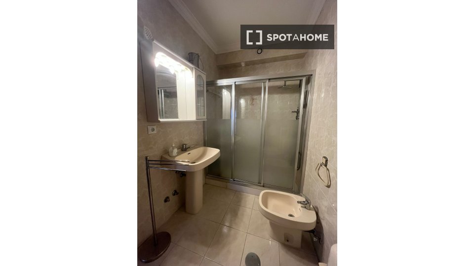 Double room Porto, 3 beds — photo 6