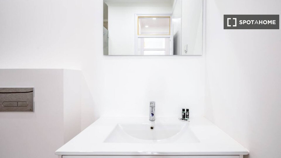 Apartment Lisbon, 2 beds — photo 1