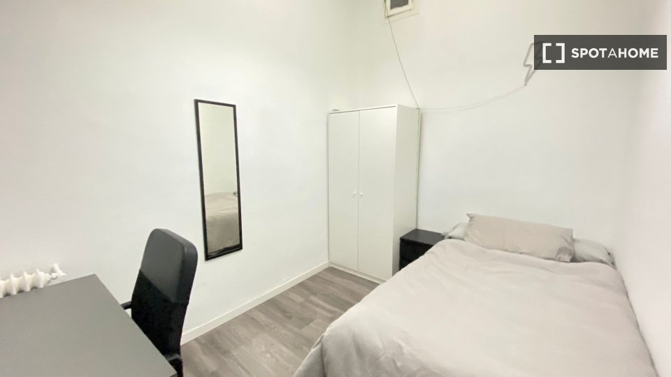 Double room Madrid, 10 beds — photo 3