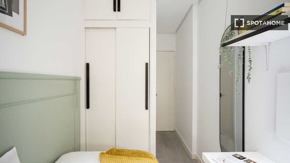 Double room Madrid, 67 beds — photo 71