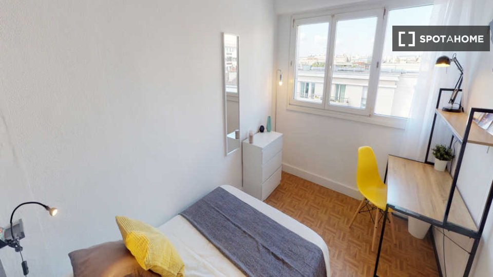Double room Paris, 4 beds, 90m² — photo 2