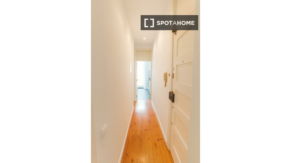 Double room Lisbon, 2 beds — photo 56
