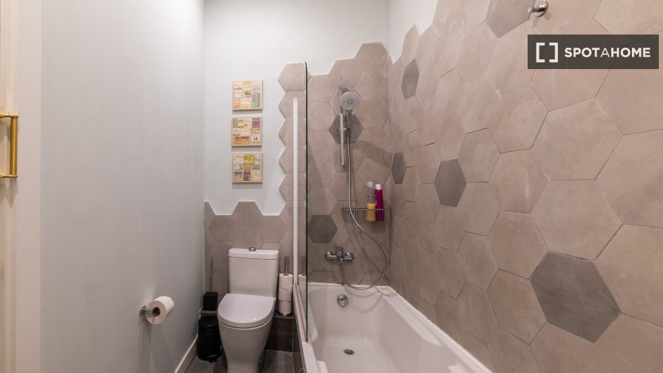 Apartment Madrid, 5 beds, 112m² — photo 12