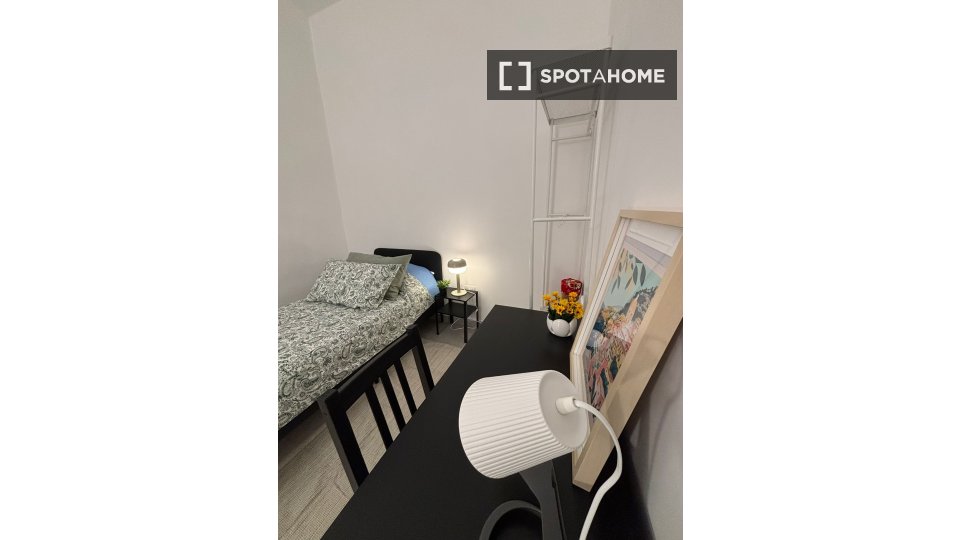Double room Naples, 4 beds — photo 2