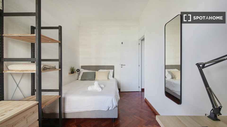 Double room Lisbon, 7 beds, 200m² — photo 3
