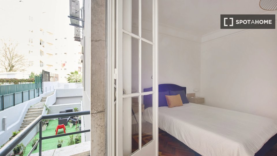 Double room Lisbon, 7 beds — photo 4