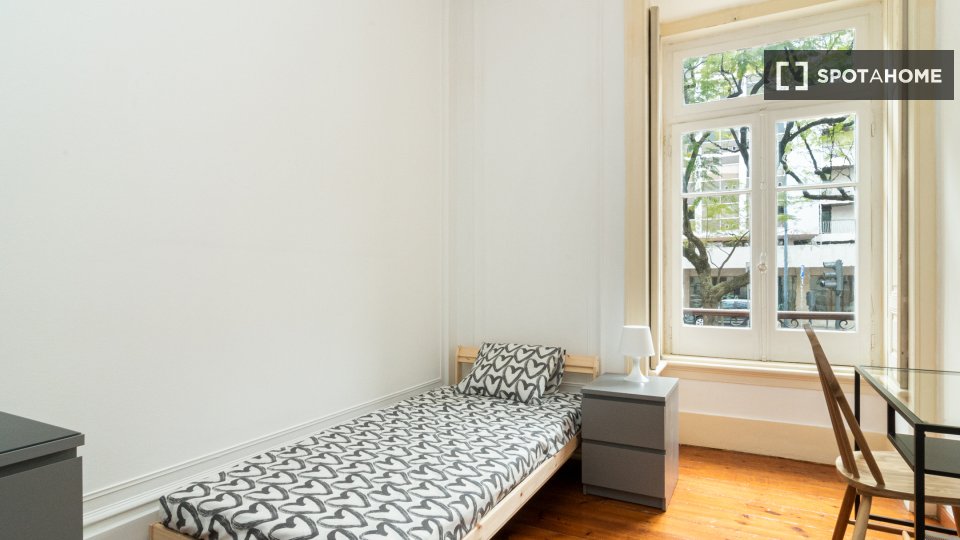 Double room Lisbon, 11 beds — photo 16
