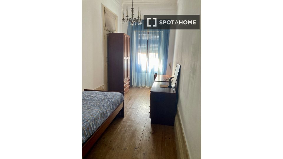 Double room Porto, 3 beds — photo 1