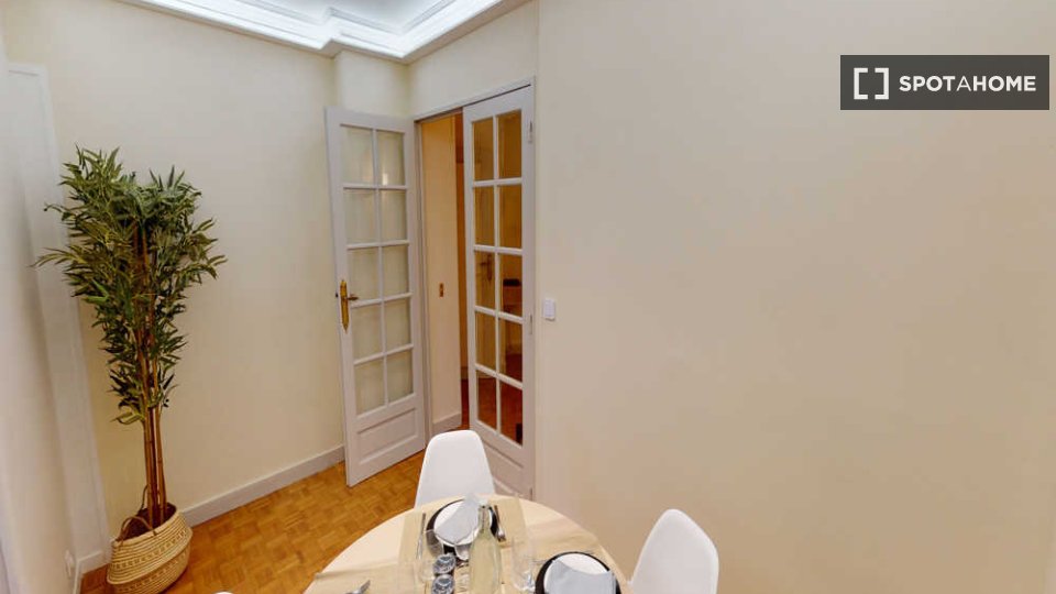 Double room Paris, 4 beds, 90m² — photo 13