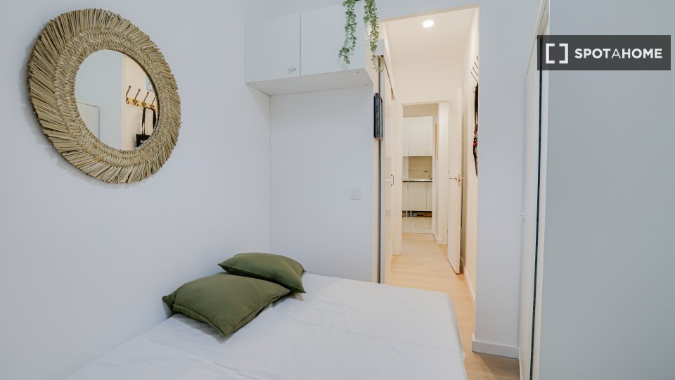 Double room Barcelona, 5 beds — photo 10