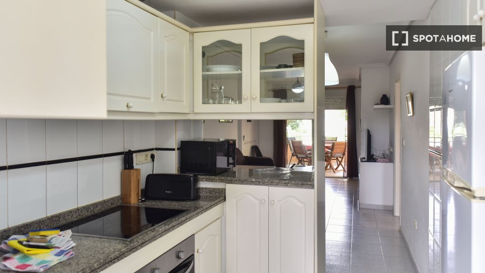 Apartment Alicante, 2 beds, 65m² — photo 2