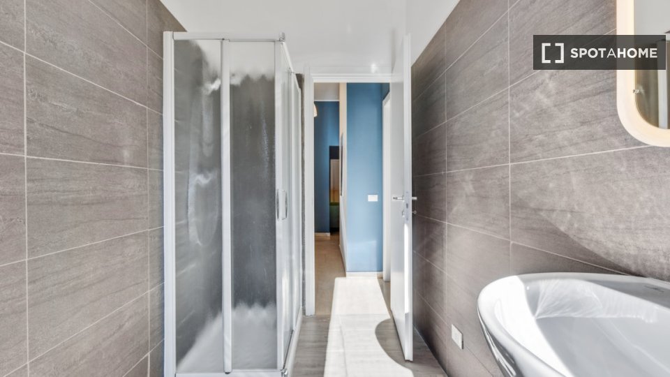Double room Milan, 6 beds, 126m² — photo 16