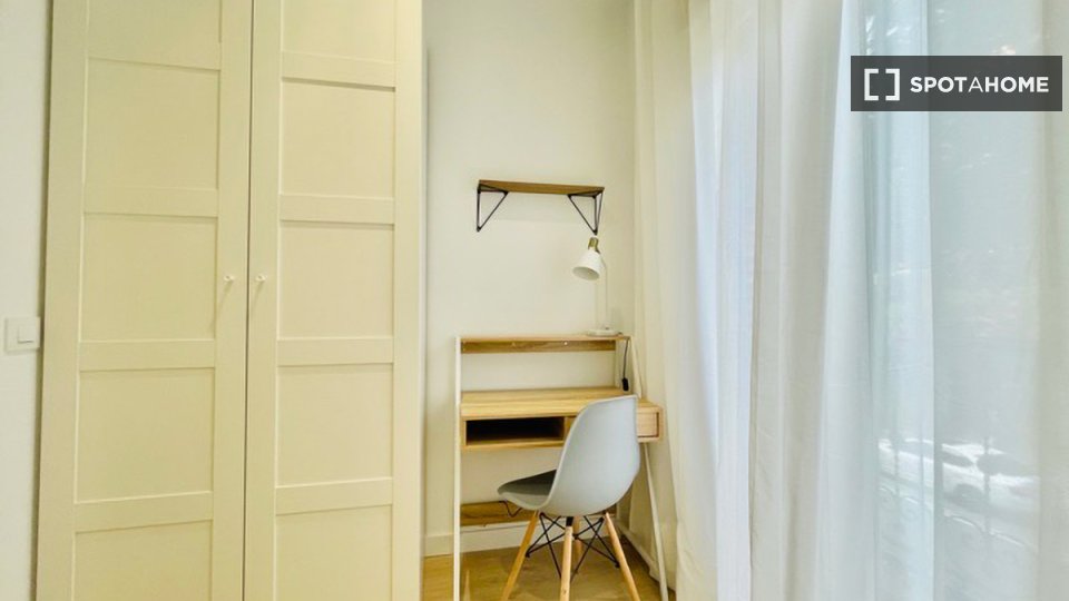 Double room Madrid, 12 beds — photo 8